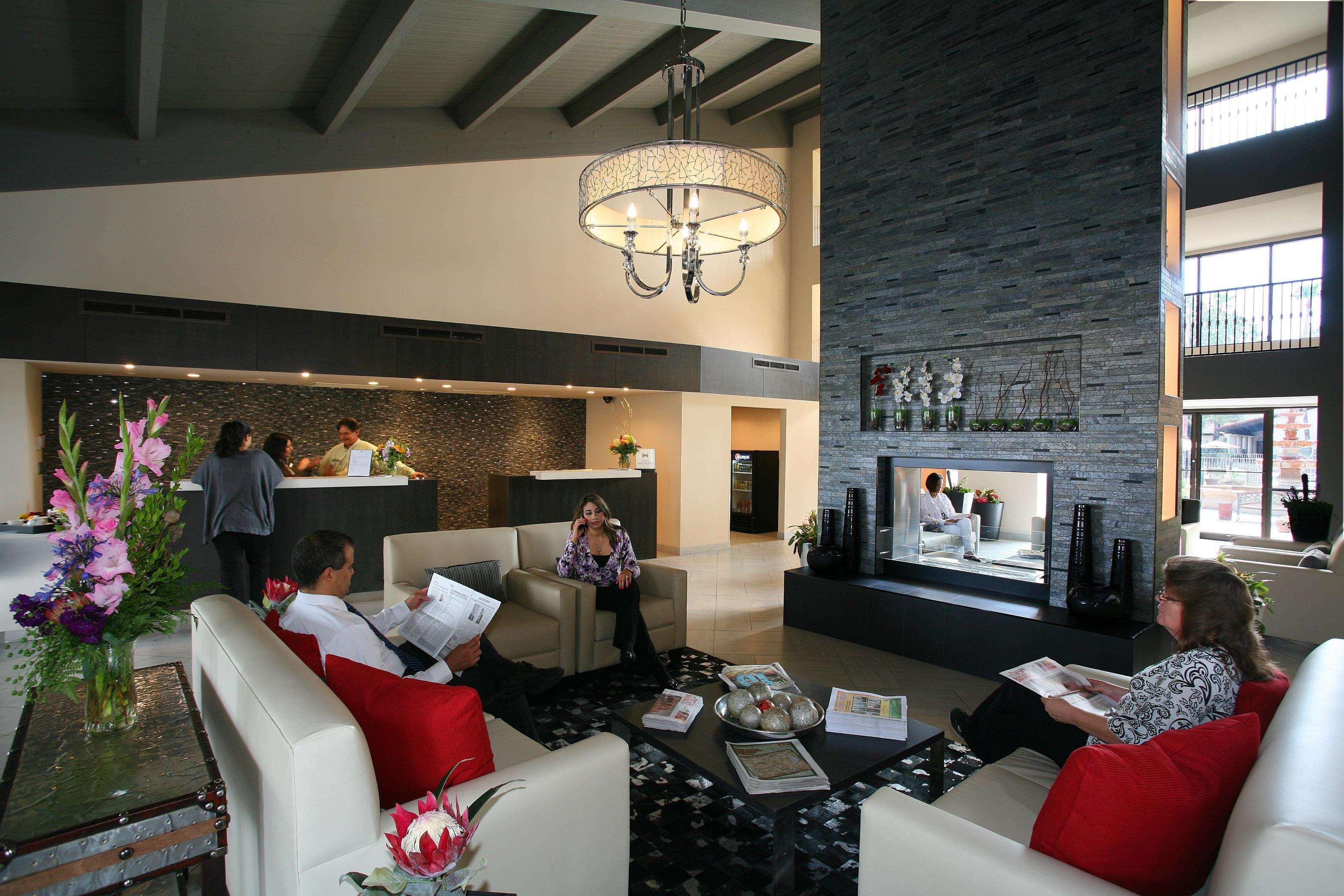 Doubletree Suites By Hilton Tucson Airport Exterior photo