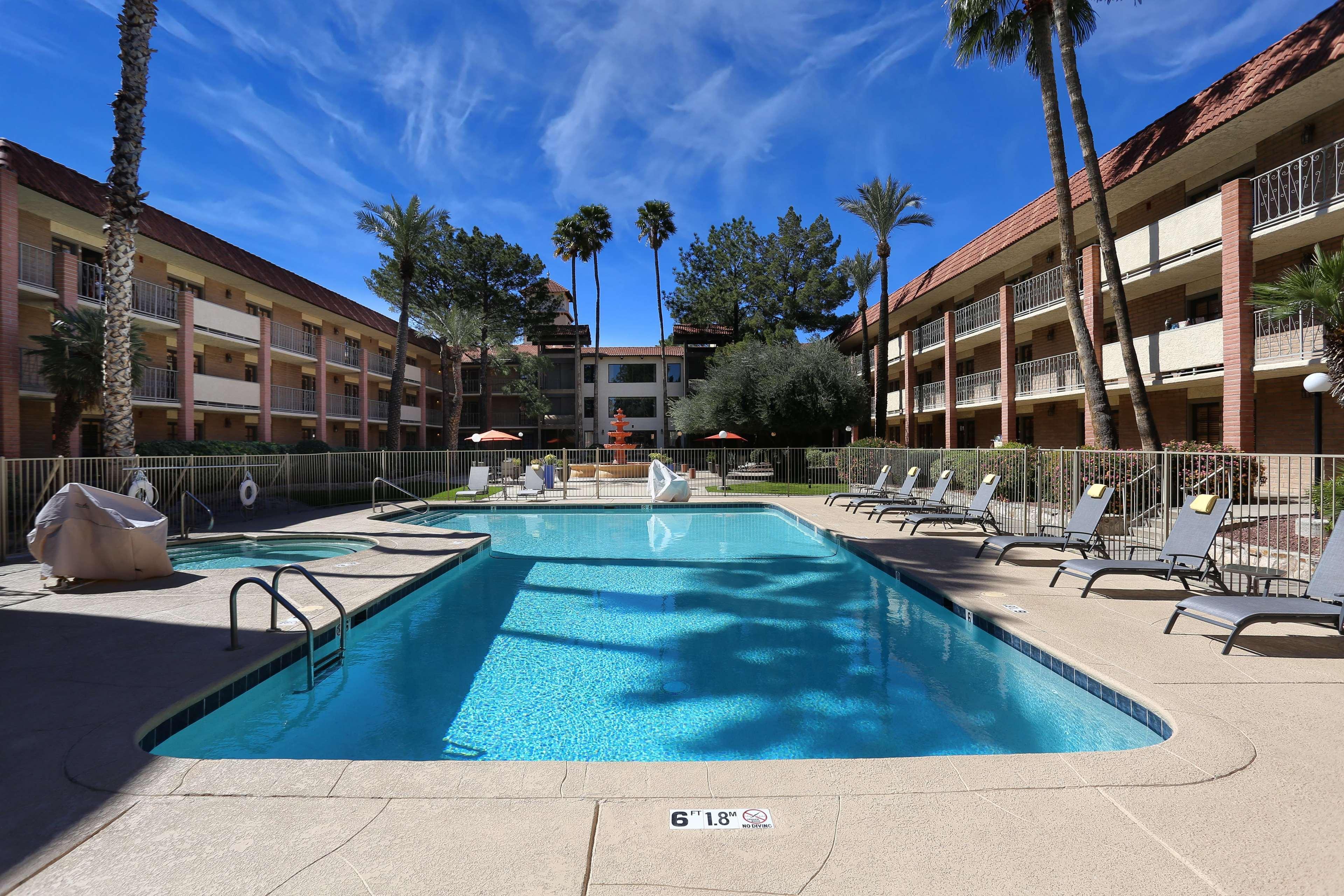 Doubletree Suites By Hilton Tucson Airport Exterior photo