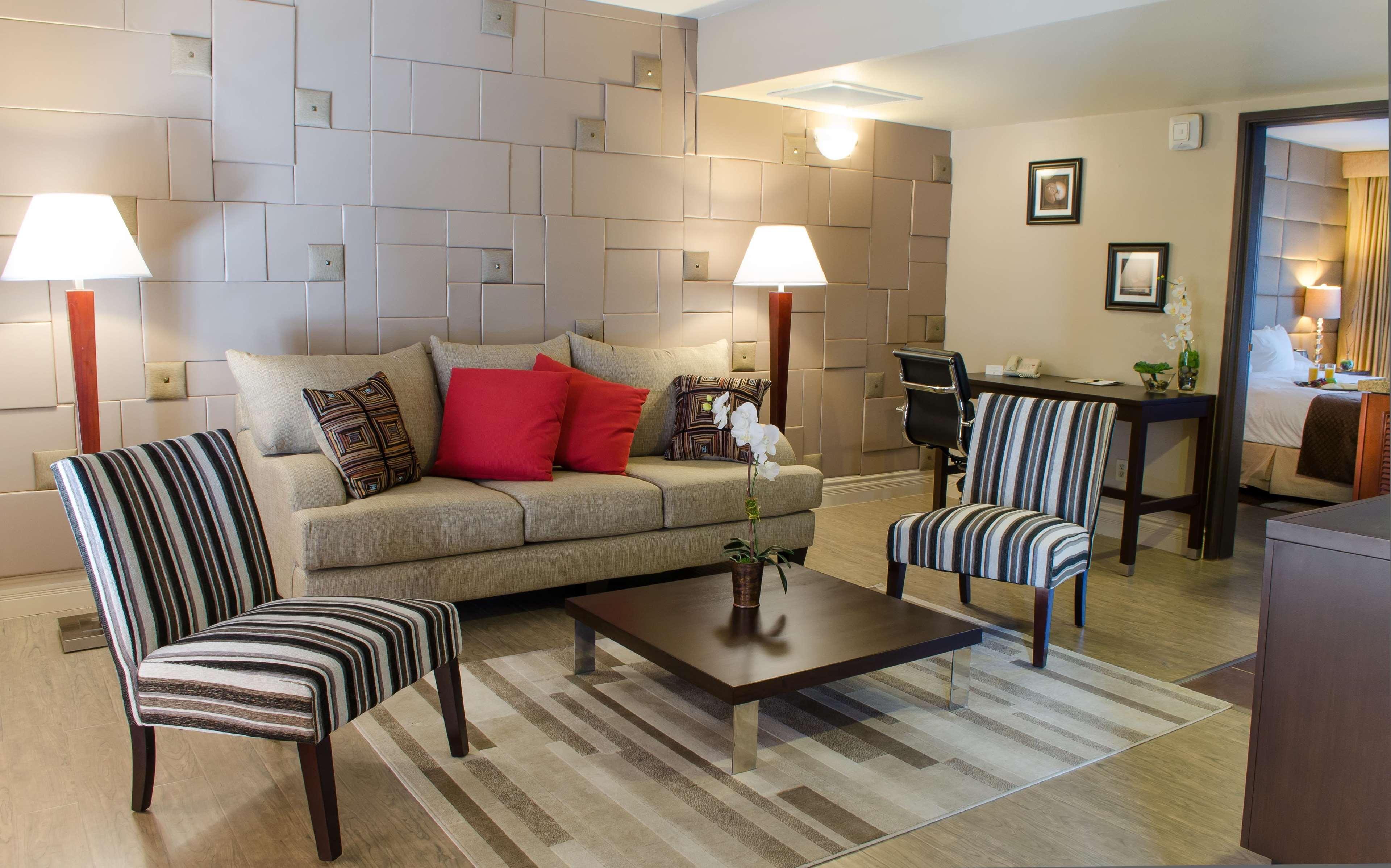 Doubletree Suites By Hilton Tucson Airport Exterior photo