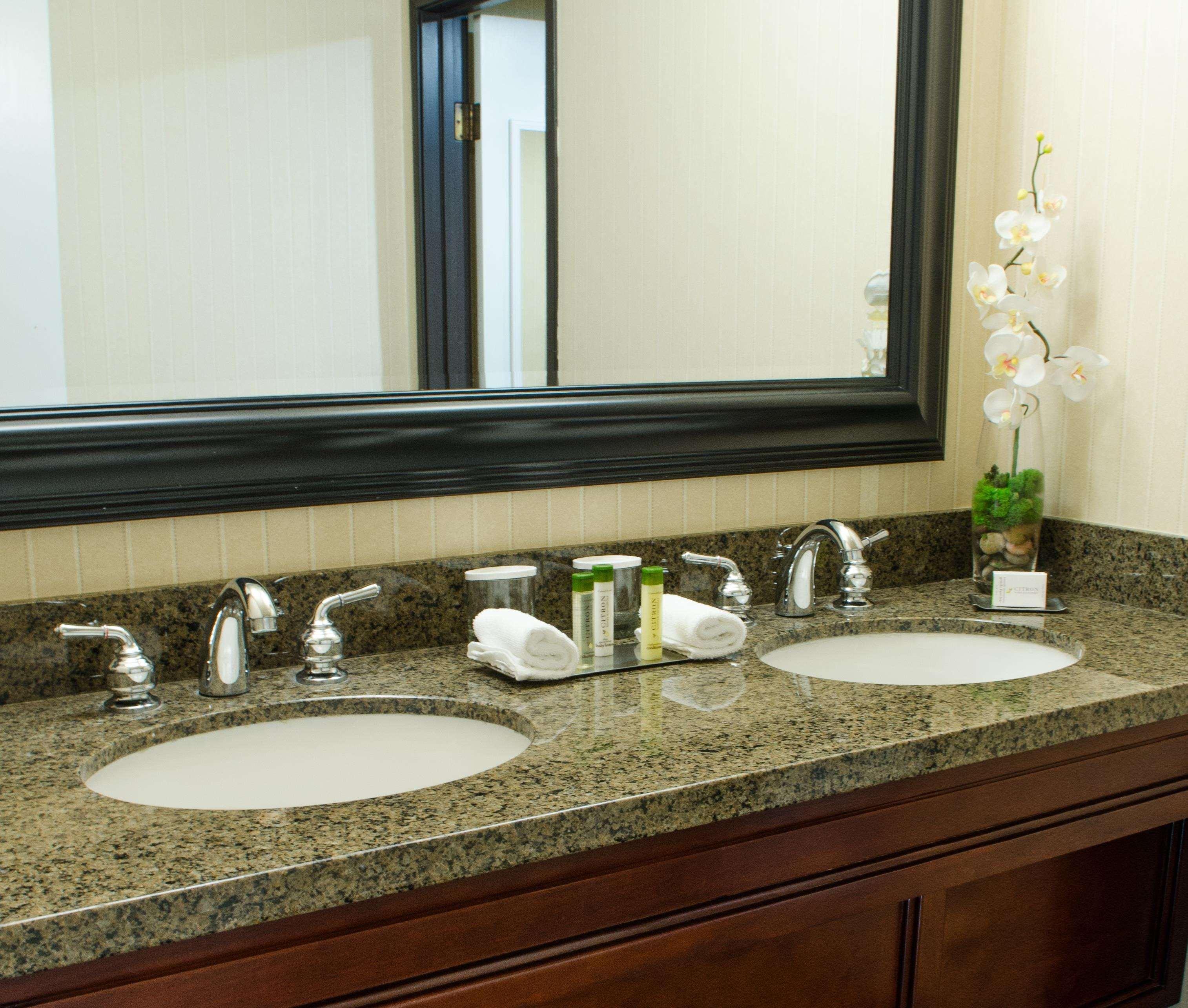 Doubletree Suites By Hilton Tucson Airport Exterior photo