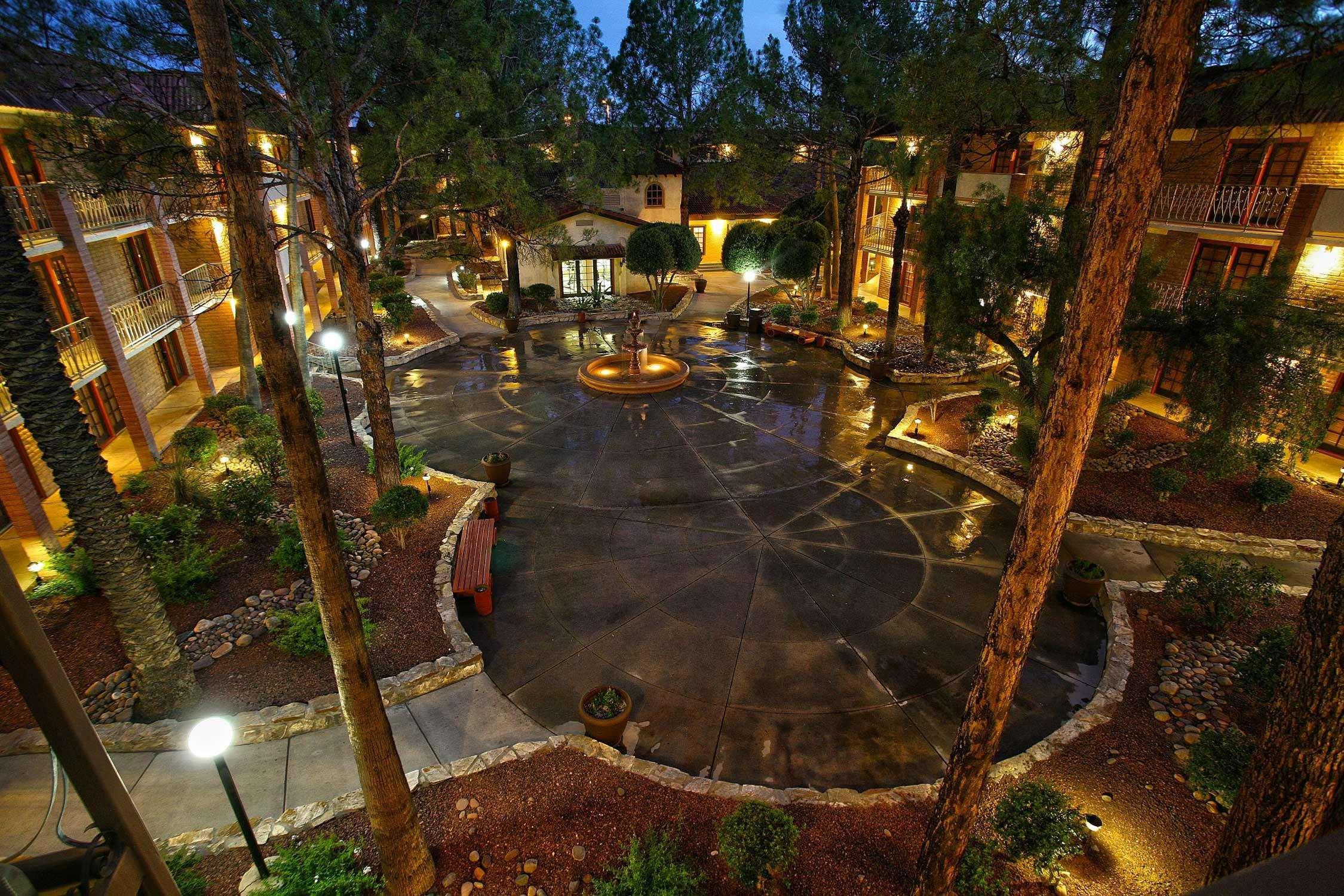 Doubletree Suites By Hilton Tucson Airport Exterior photo