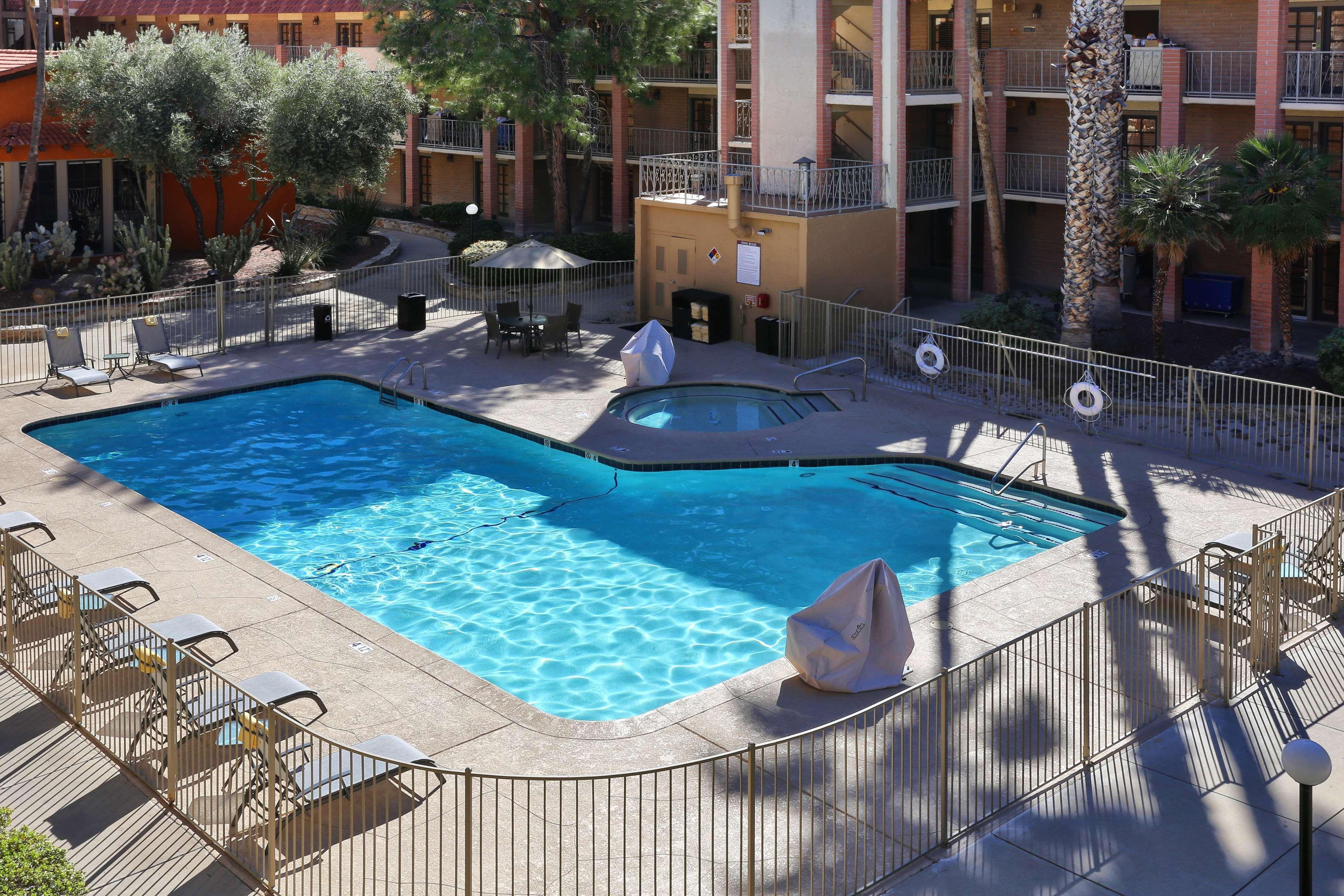 Doubletree Suites By Hilton Tucson Airport Exterior photo