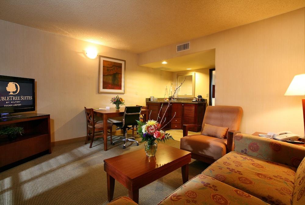 Doubletree Suites By Hilton Tucson Airport Exterior photo