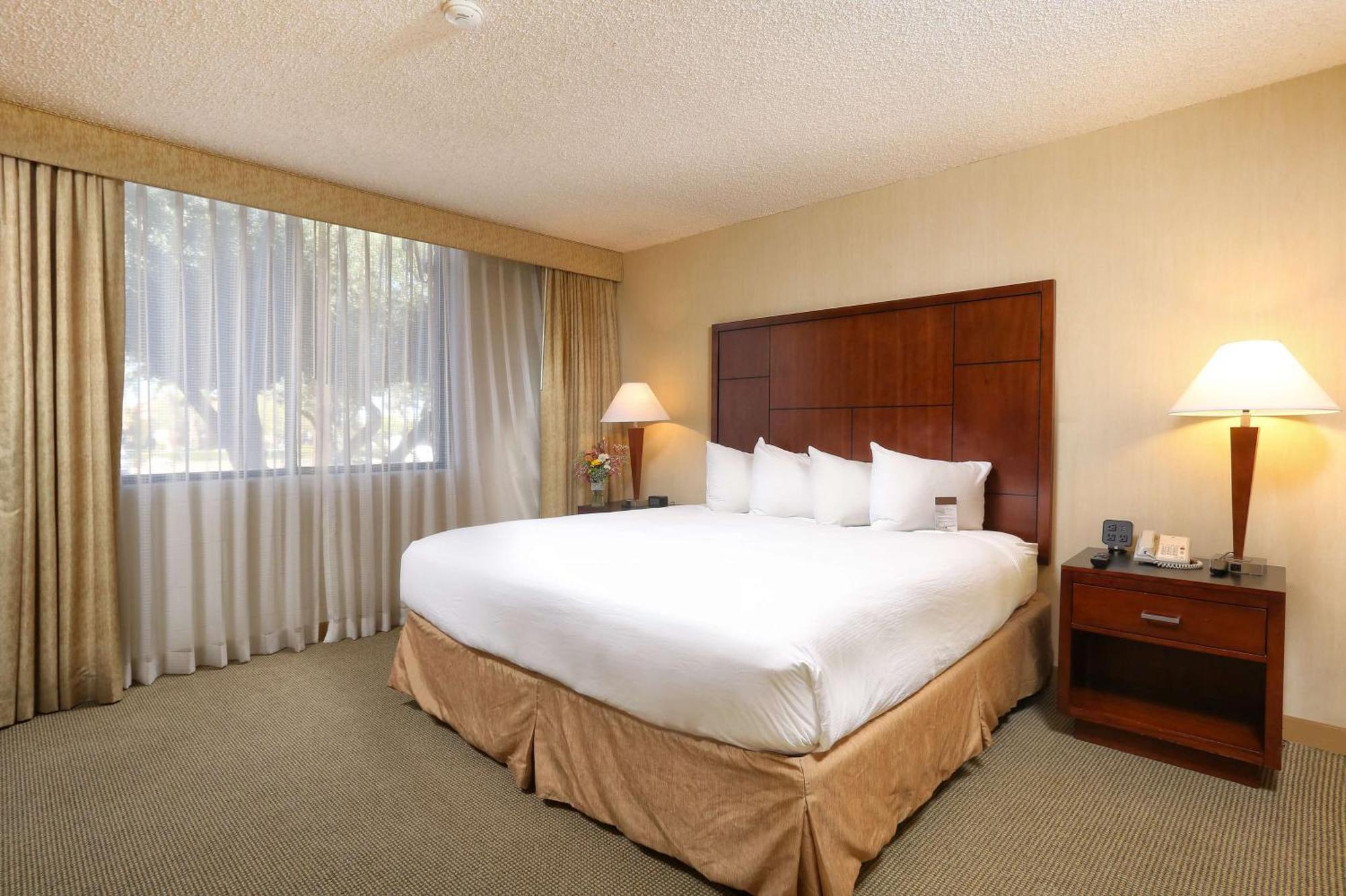 Doubletree Suites By Hilton Tucson Airport Exterior photo