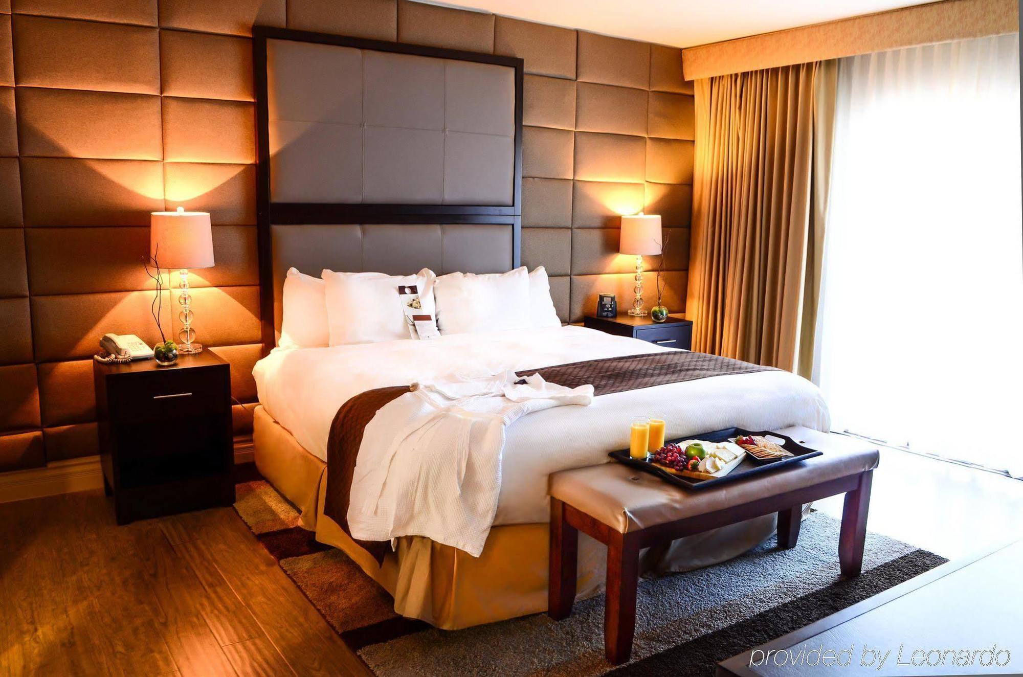 Doubletree Suites By Hilton Tucson Airport Exterior photo